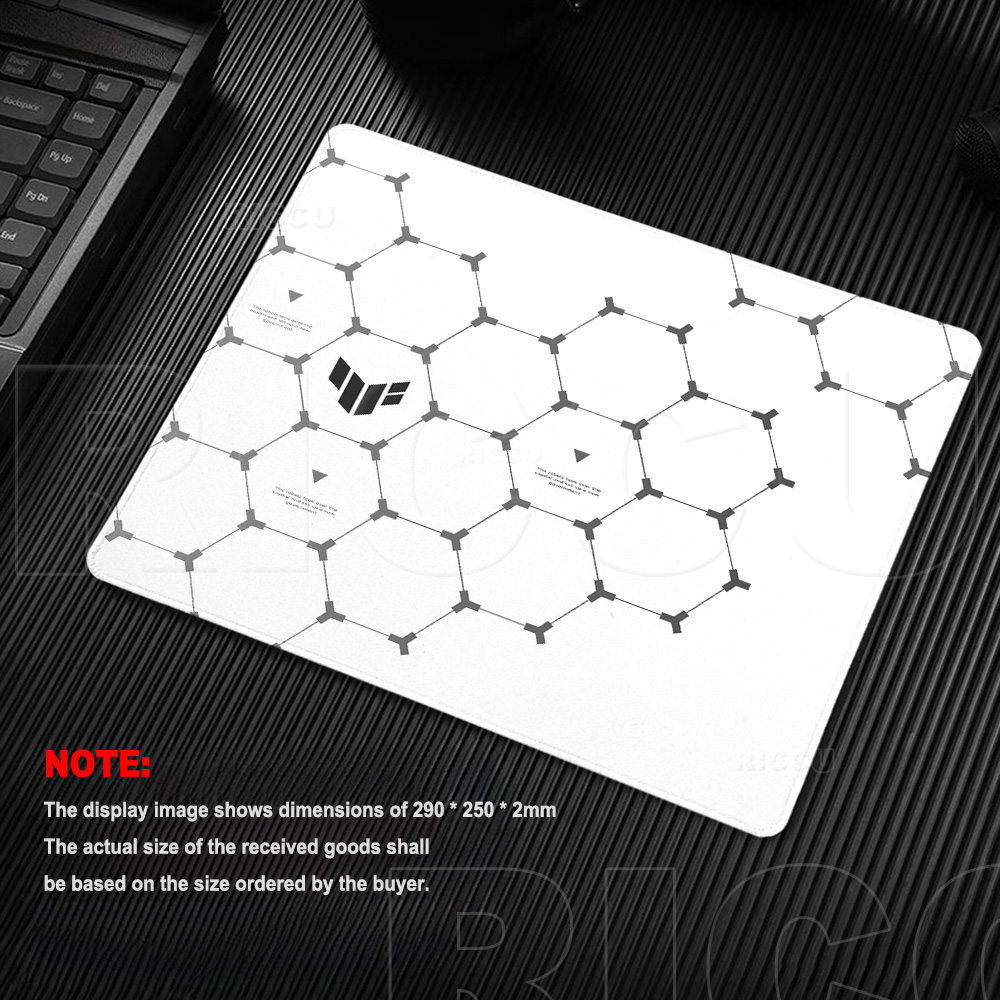 Tappetino per mouse esagonale  - Desk Setup Black And White recensione e prezzo